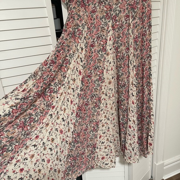 SOLD// Vintage Floral Dress - Picture 4 of 6
